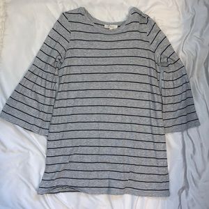 Vince Camuto bell sleeve dress